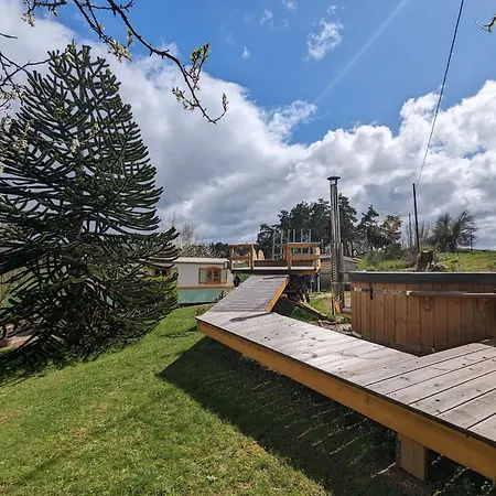 Tatil Evi Roulotte Cosy Avec Jacuzzi Et Spa, Massages Bien-etre, Nature Et Calme, Pres De Lyon - Fr-1-582-477