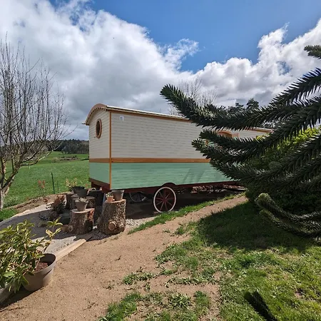 Roulotte Cosy Avec Jacuzzi Et Spa, Massages Bien-etre, Nature Et Calme, Pres De Lyon - Fr-1-582-477 *