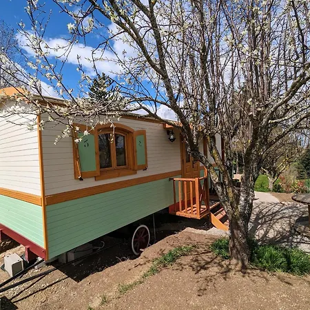 Roulotte Cosy Avec Jacuzzi Et Spa, Massages Bien-etre, Nature Et Calme, Pres De Lyon - Fr-1-582-477 Tatil Evi Monistrol-sur-Loire